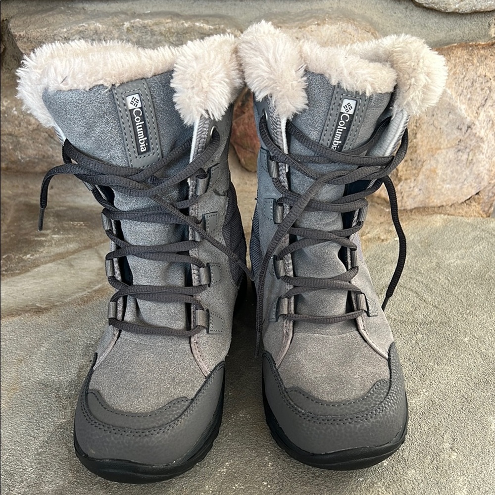 Columbia Women's Gray Winter Boots